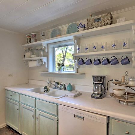 Coastal, Walkable Home In Historic Southport! Экстерьер фото