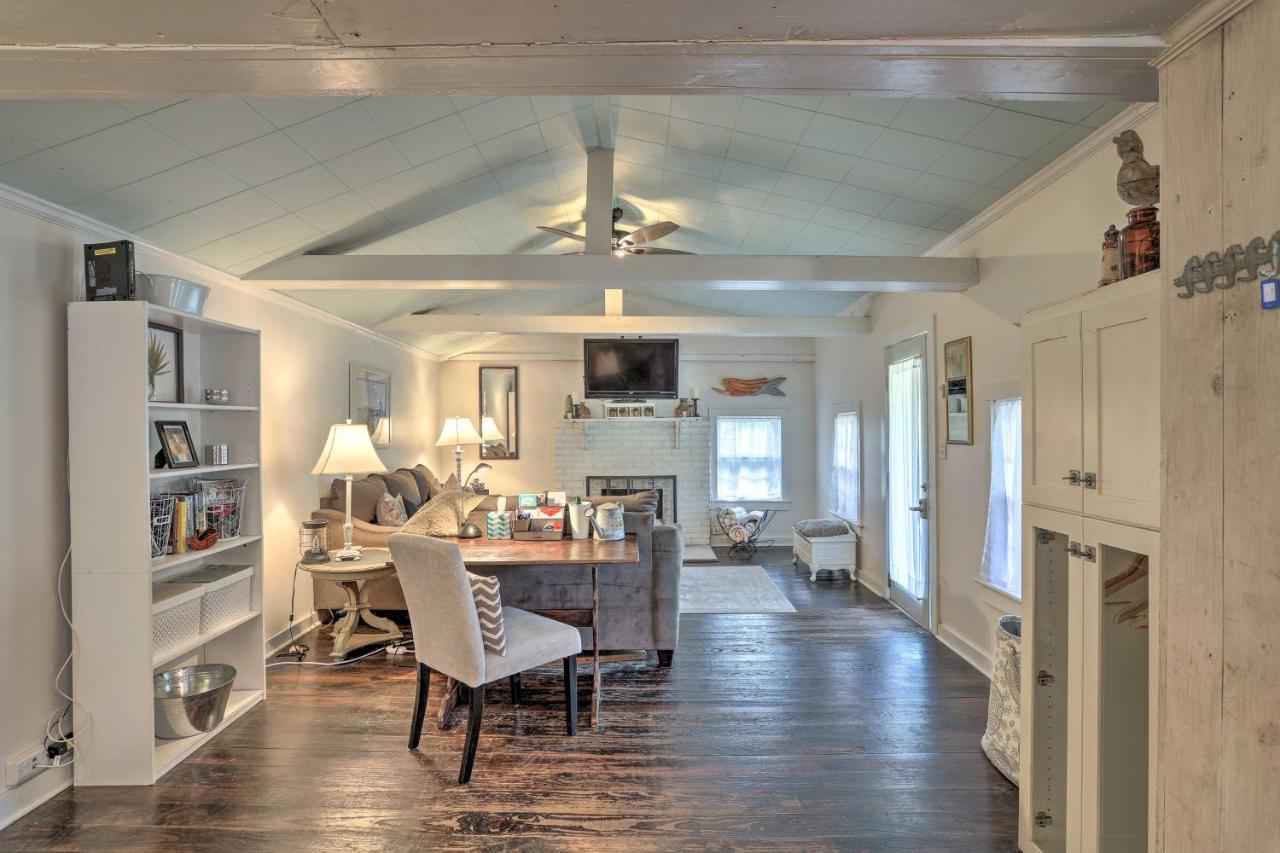 Coastal, Walkable Home In Historic Southport! Экстерьер фото