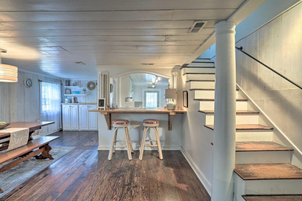 Coastal, Walkable Home In Historic Southport! Экстерьер фото