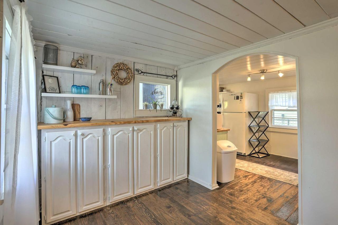 Coastal, Walkable Home In Historic Southport! Экстерьер фото