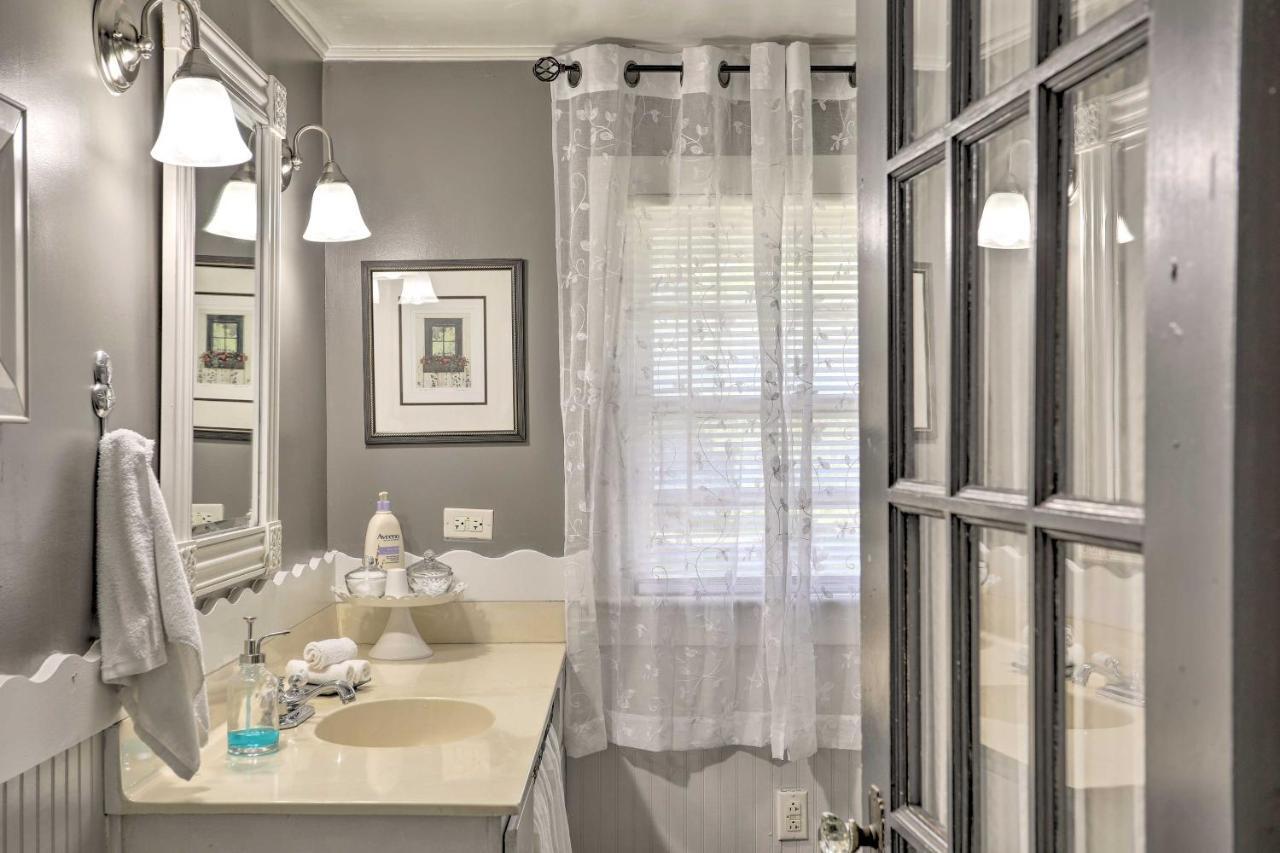 Coastal, Walkable Home In Historic Southport! Экстерьер фото