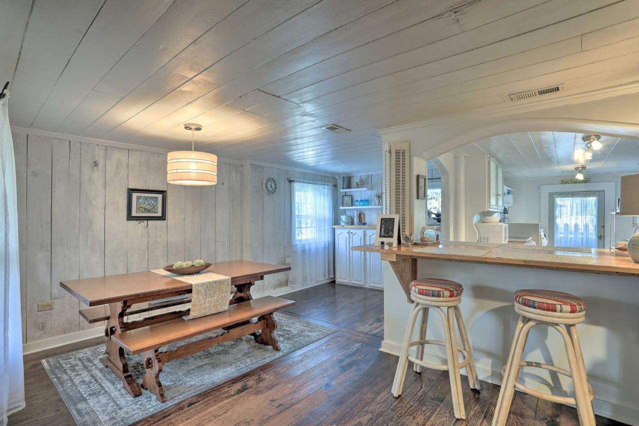 Coastal, Walkable Home In Historic Southport! Экстерьер фото