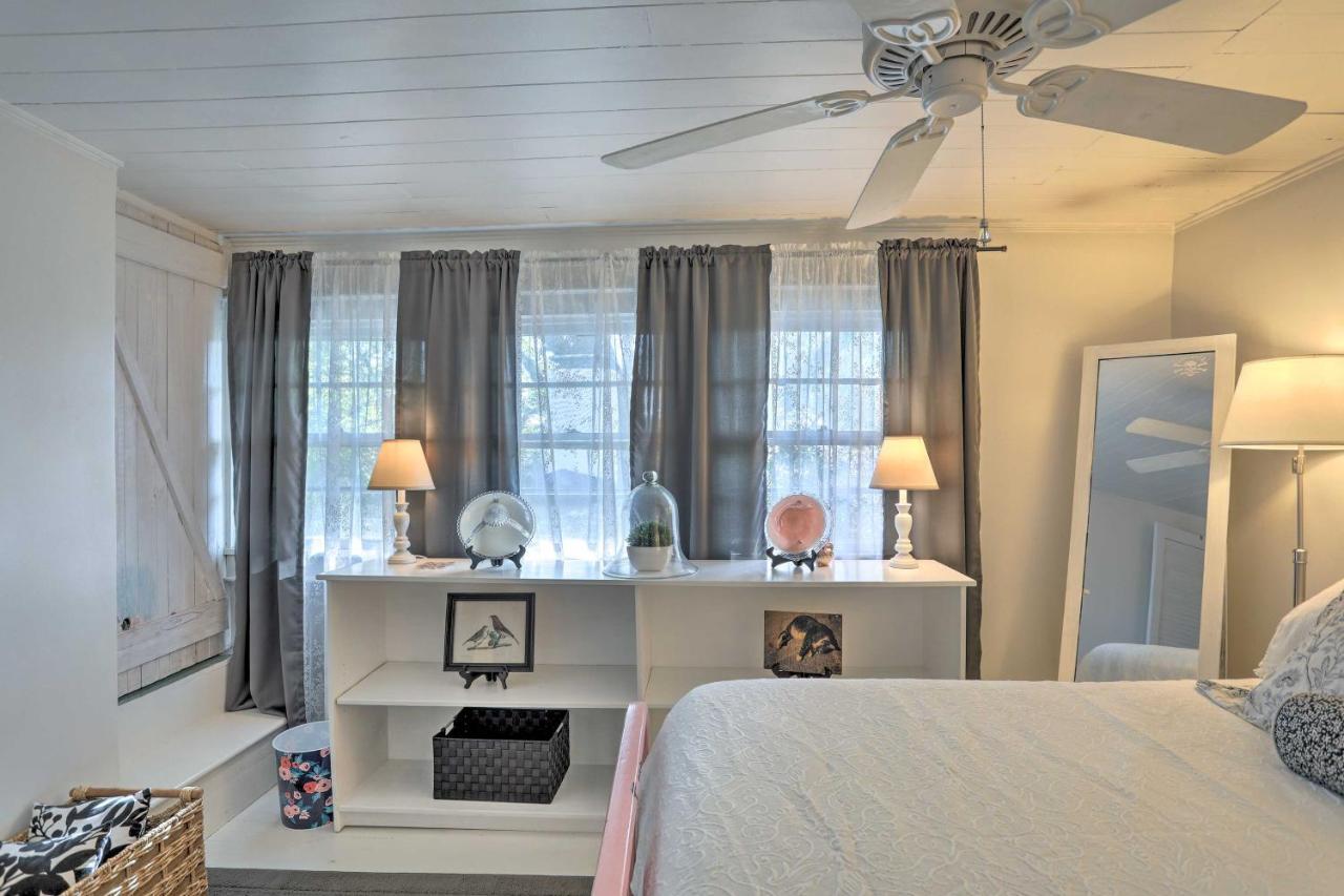 Coastal, Walkable Home In Historic Southport! Экстерьер фото