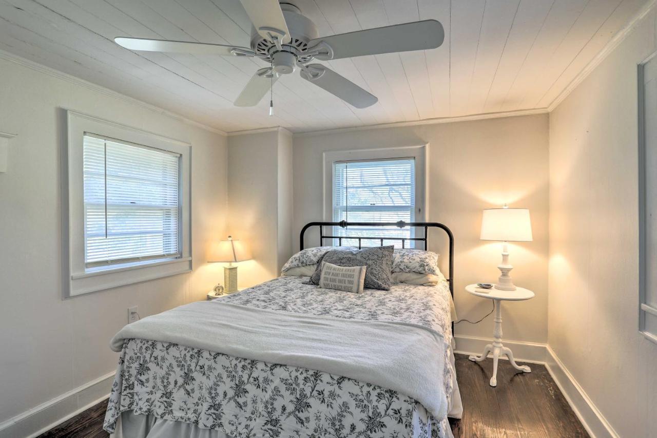 Coastal, Walkable Home In Historic Southport! Экстерьер фото