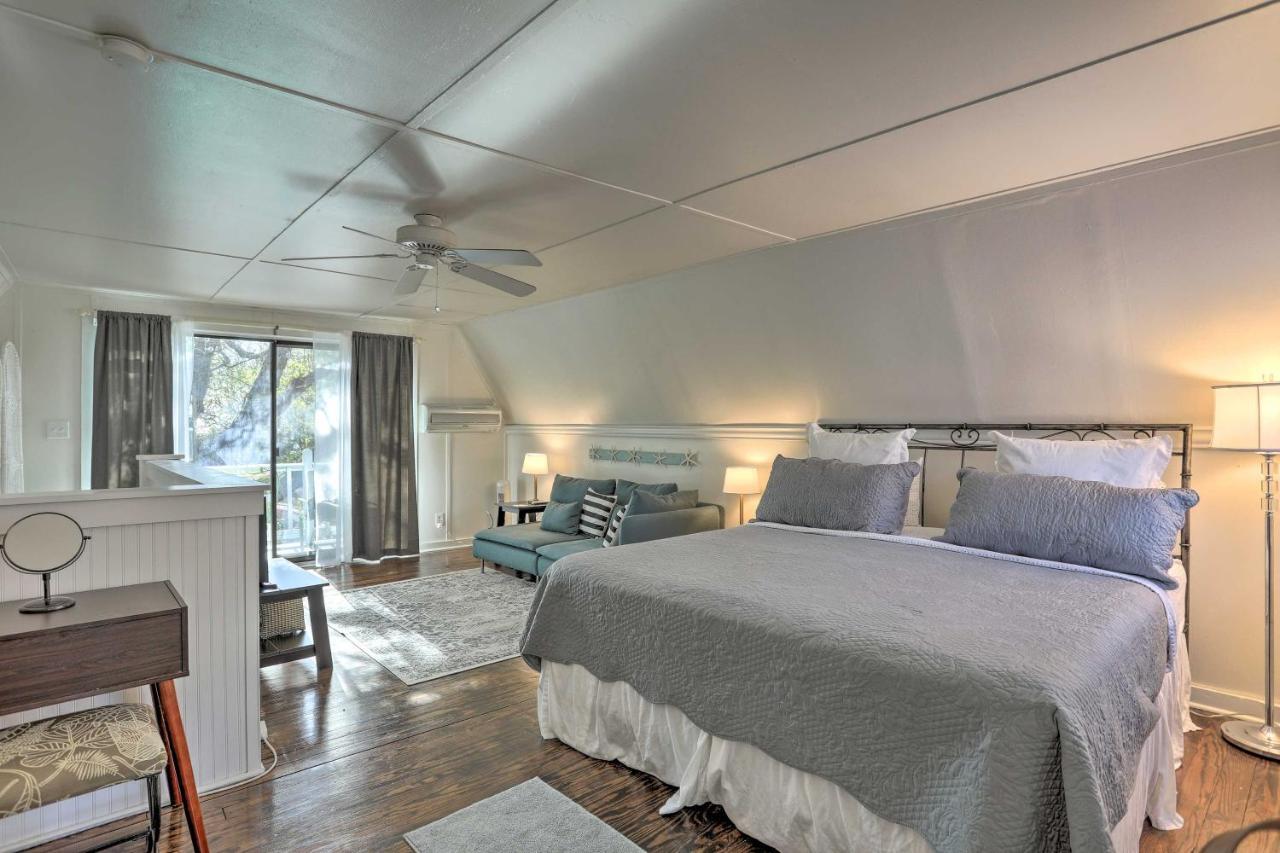 Coastal, Walkable Home In Historic Southport! Экстерьер фото